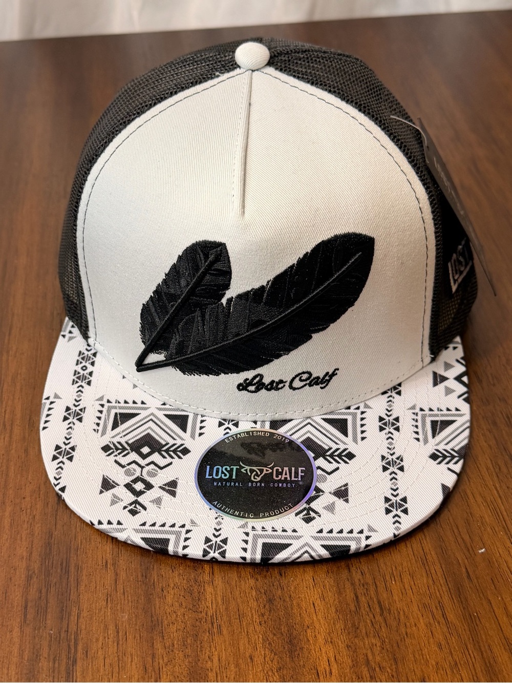 Lost Calf Black Feathers White Western Trucker Snapback Hat NWT